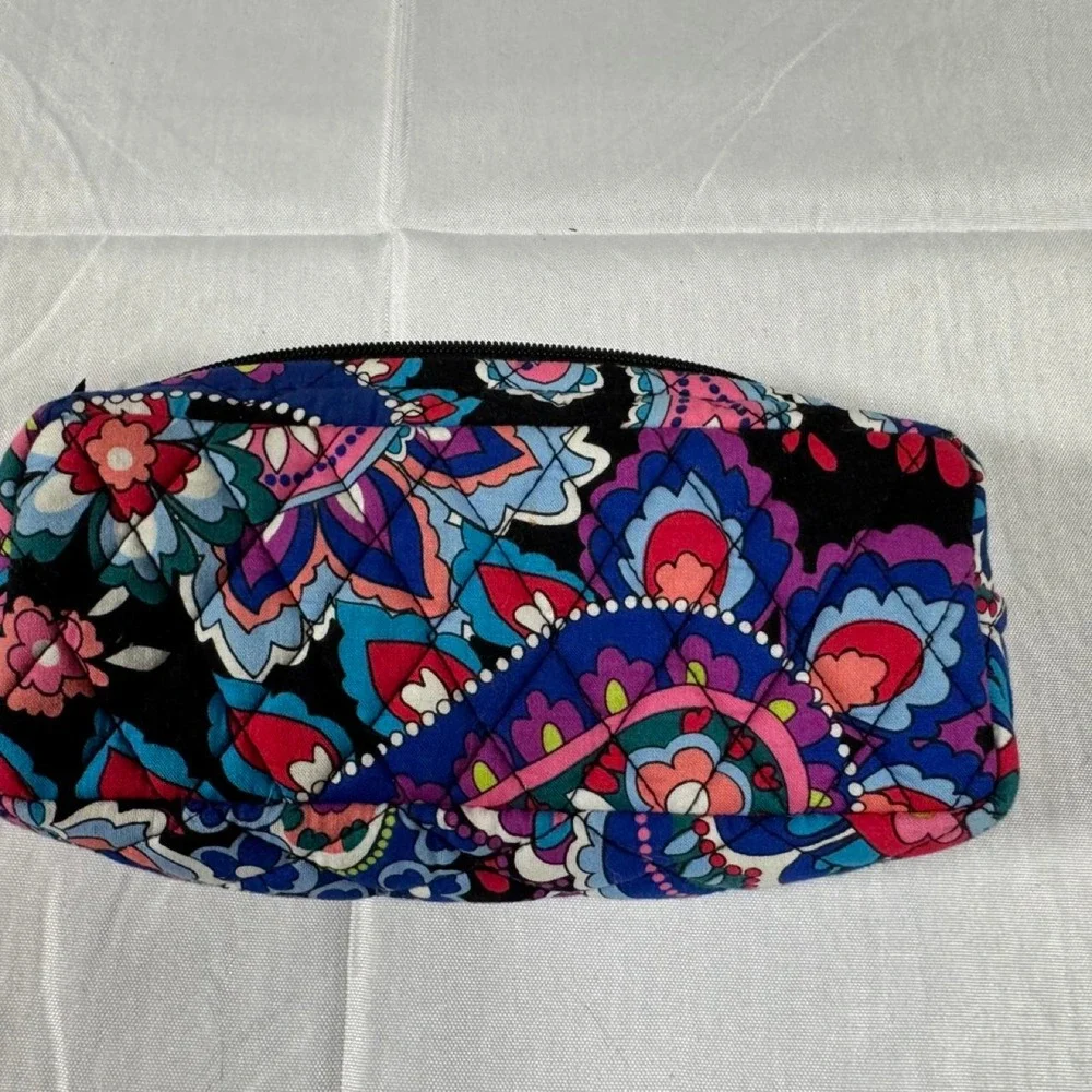 Vera Bradley Quilted Paisley Cosmetic Bag Multicolor Makeup Pouch Zip Case
